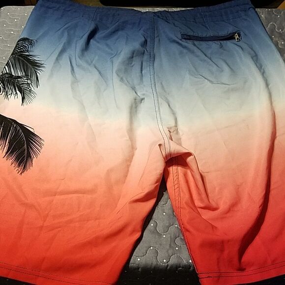 Old Navy California board shorts size 40 - Picture 4 of 4
